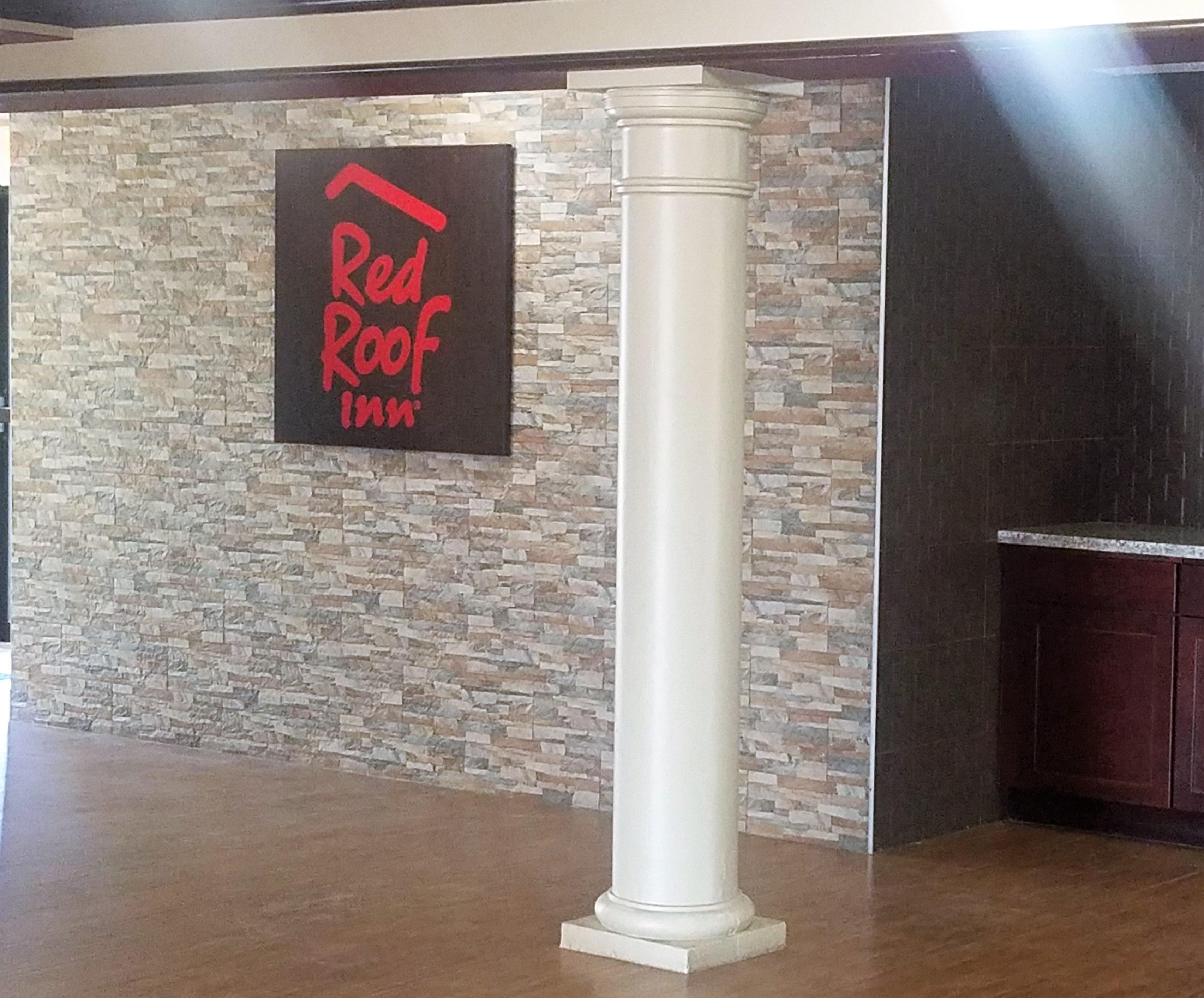 Red Roof Inn & Suites Houston- Hobby Airport Exterior photo